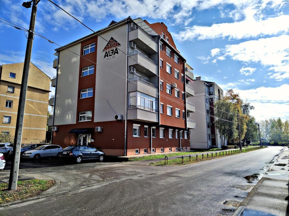 Apartman ESPRESSO Sremska Mitrovica Esterno foto