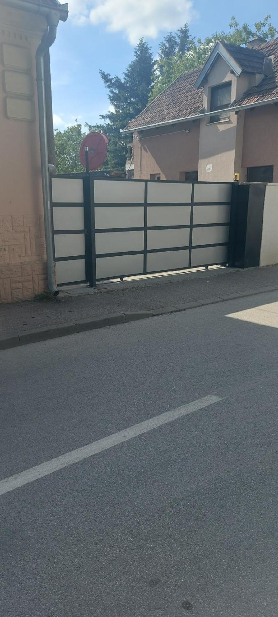 Apartman ESPRESSO Sremska Mitrovica Esterno foto